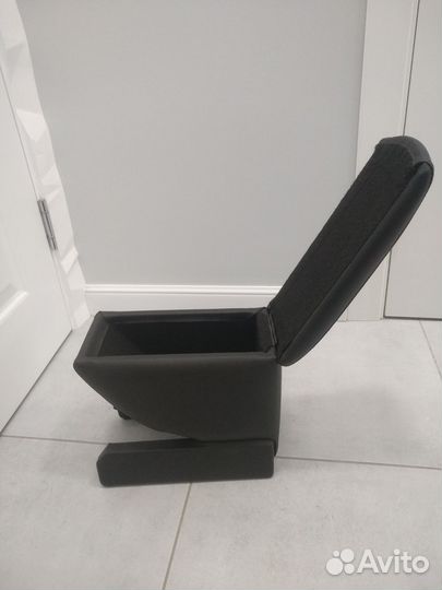 Подлокотник для Шкода Октавия Тур