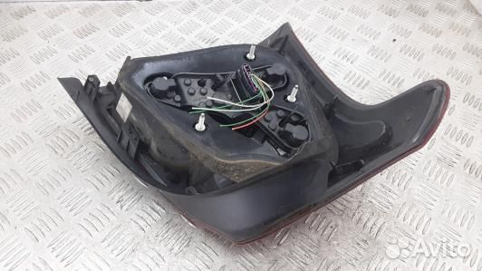 Фонарь задний правый toyota avensis T25 (1BN27MY01