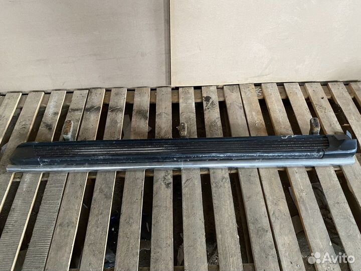 Порог левый Круизер 200(1 рест)