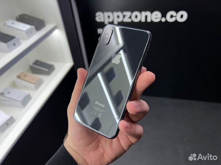 iPhone X, 64 ГБ
