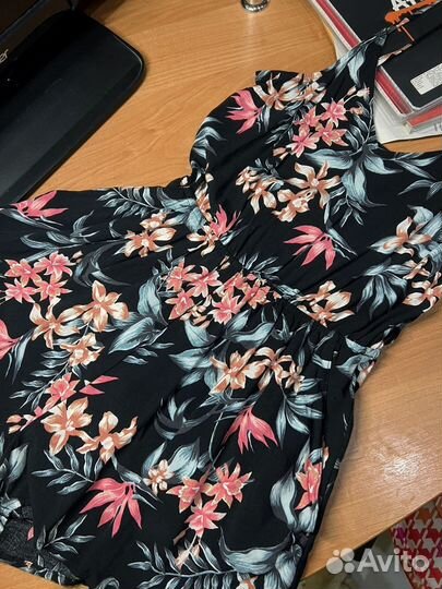 Короткий комбинезон