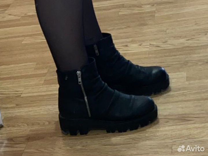 Ботинки женские