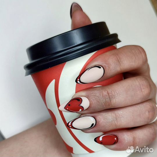 Маникюр / педикюр