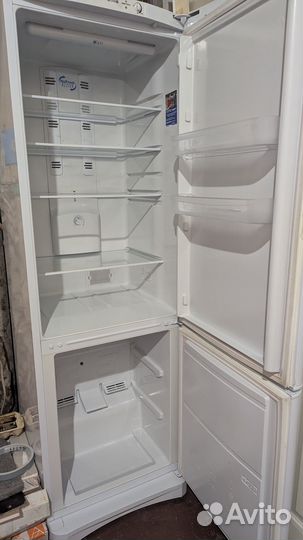 Холодильник Indesit NBA 181 FNF