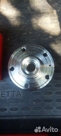 Ступица передняя Wolkswagen jetta 5