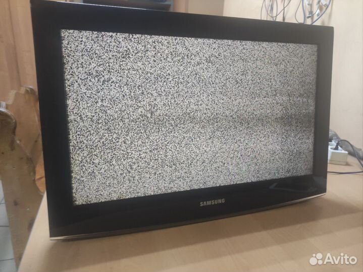 Телевизор Samsung 26 дюймов. Рабочий