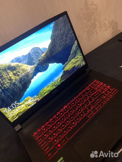 Игровой ноутбук msi 17 3
