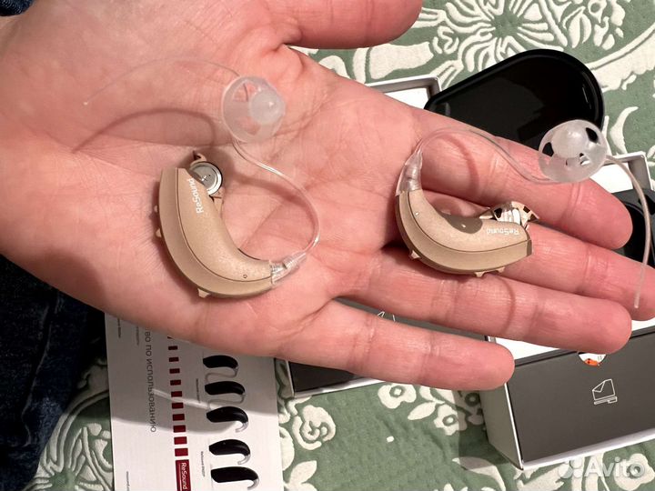 Цифровой слуховой аппарат на левое ухо