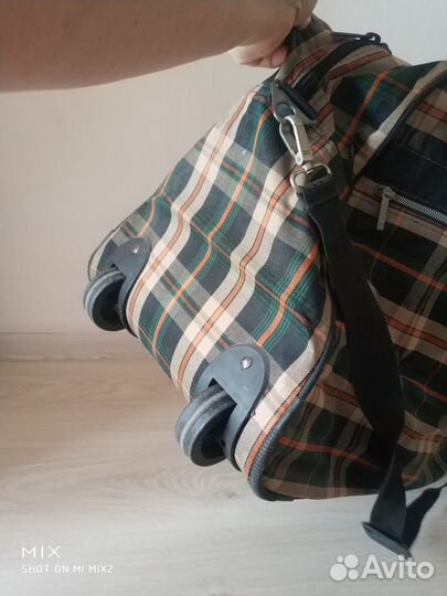 Большая дорожная сумка на колесах