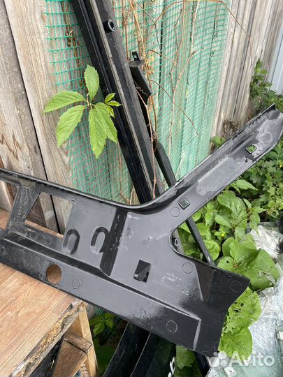 Обшивка багажника Mercedes W124 E 1984-1996