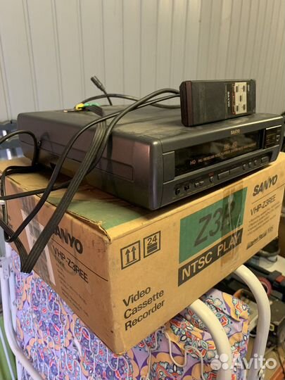 Видеоплеер vhs Sanyo продаю