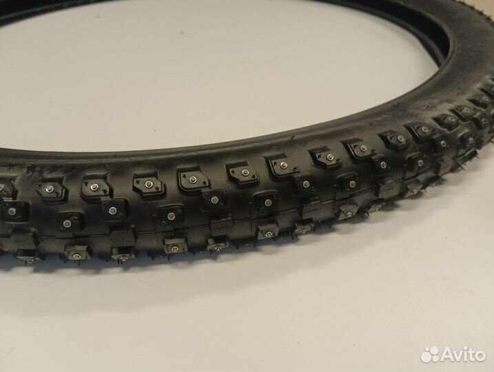 Покрышка велосипедная шипованная