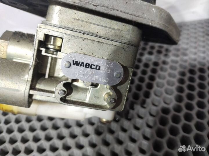 Кран ручного тормоза (ручник) MAN TGA 2006