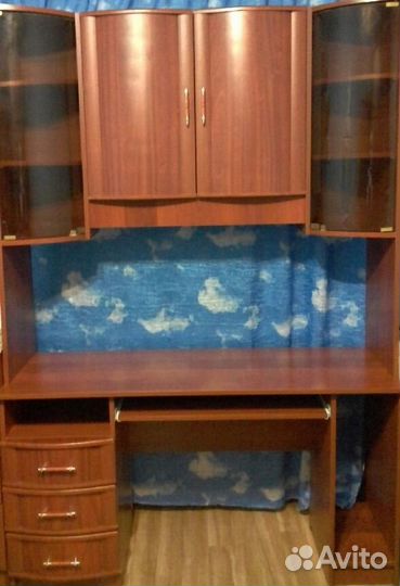 Компьютерный стол