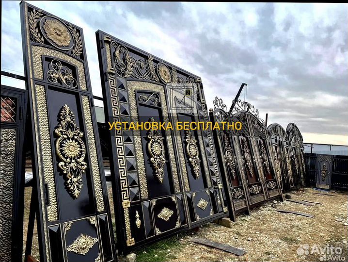 Ворота в Махачкале белые