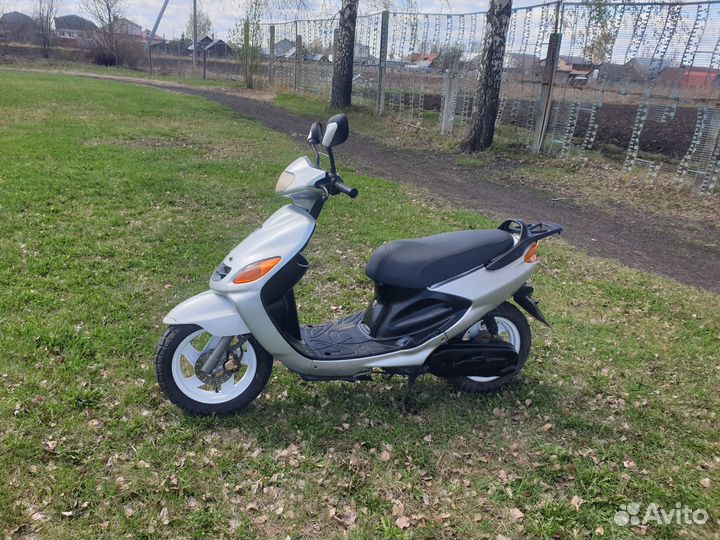 Yamaha grand axis 100