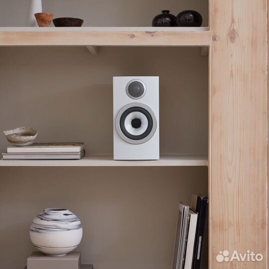 Bowers Wilkins 707 S3 Satin White