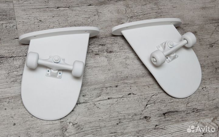 Скейтборд-полка для шлема