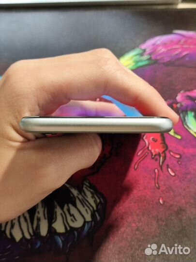 iPhone 6S, 64 ГБ
