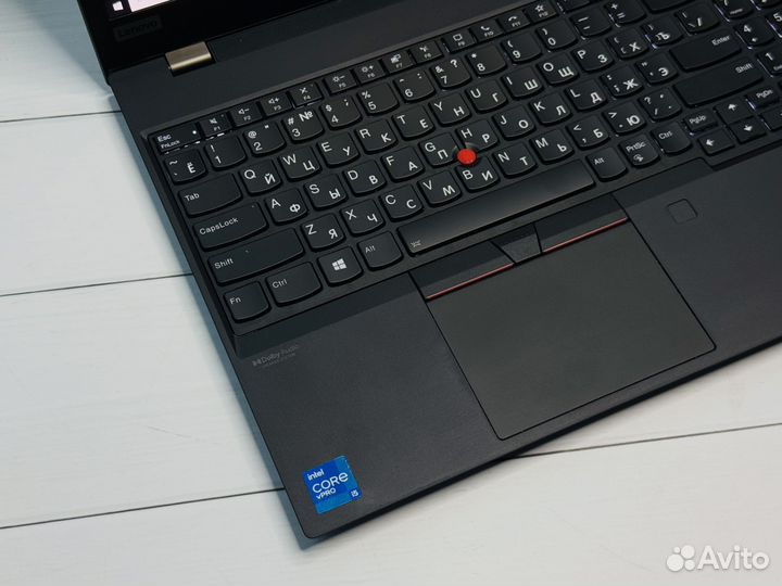 Lenovo ThinkPad P15s Gen 2 I5-1145G7 + NVidia T500