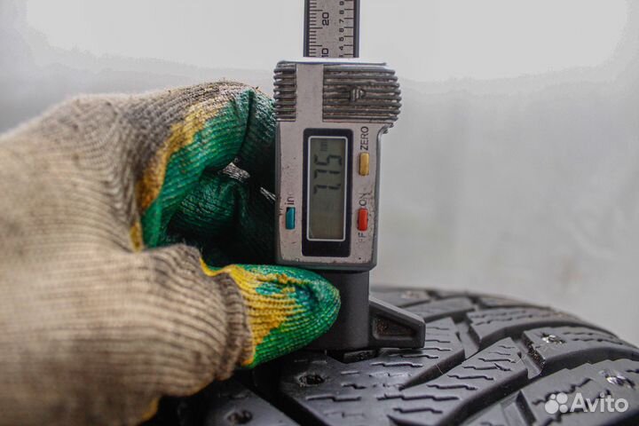 Nokian Tyres Hakkapeliitta 8 245/45 R18 100T