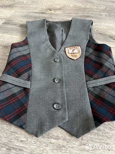 Жилет школьный для девочки 122 см