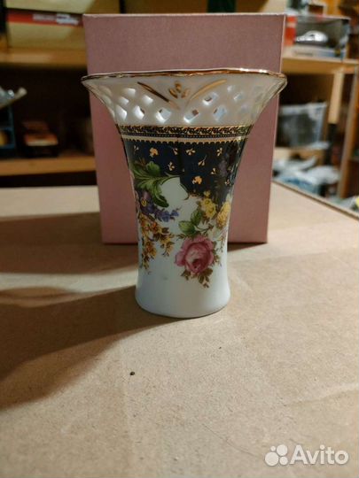 Вазочка-салфетница