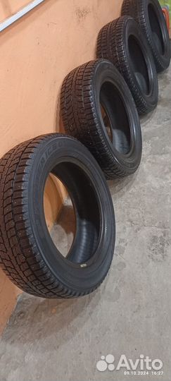 Dunlop SP Winter Ice 01 205/60 R16