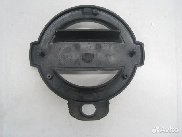 Эмблема решетки радиатора Nissan Patrol Y62