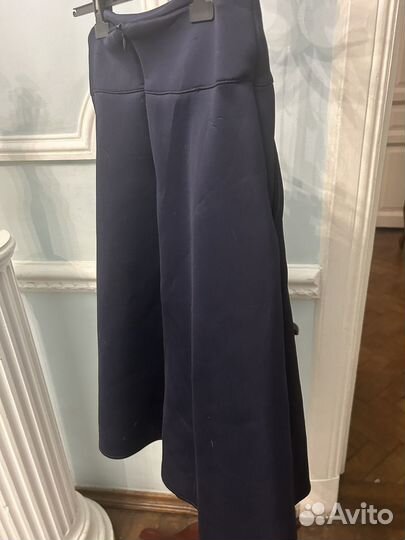 Стильная юбка р 52 демисезонная, плотная ткань