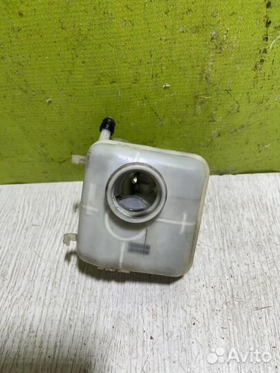 Бачок главного тормозного цилиндра Опель Астра Д