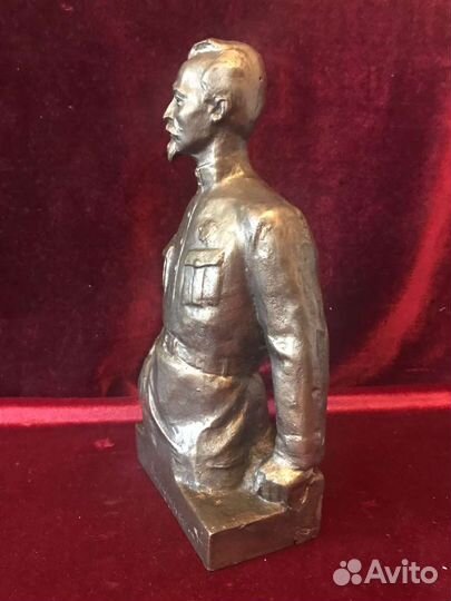 Бюст Дзержинского