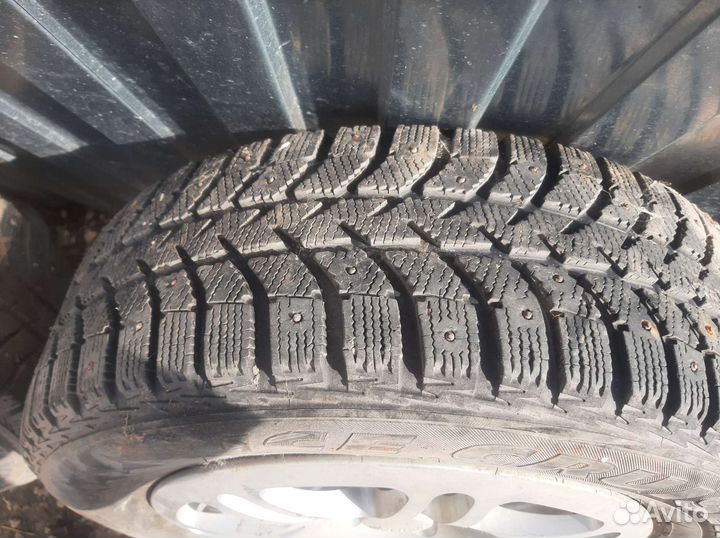 Bridgestone Ice Cruiser 5000 19.5/65 R15
