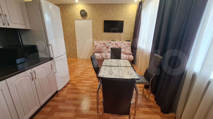 3-к. квартира, 82 м², 1/2 эт.