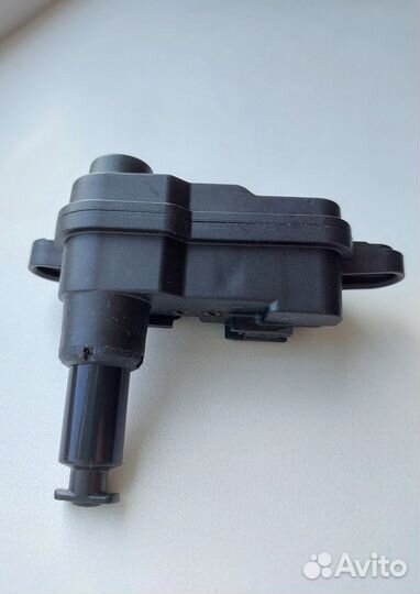 Актуатор крышки лючка бензобака vag