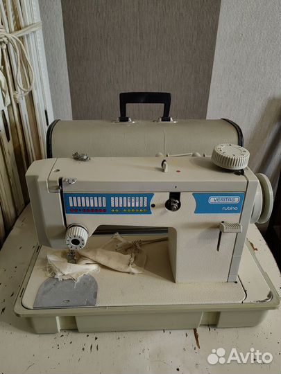 Швейная машинка textima
