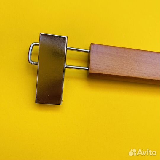 Вешалка для брюк или юбок