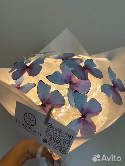 Букет из бабочек светящийся