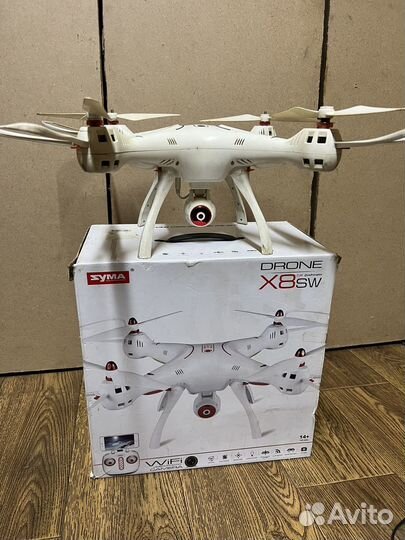 Квадрокоптер syma x8sw
