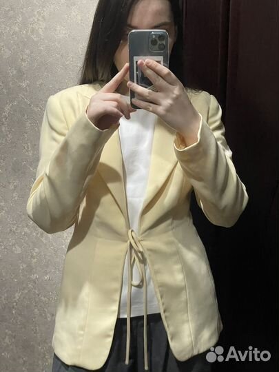 Женский пиджак S новый