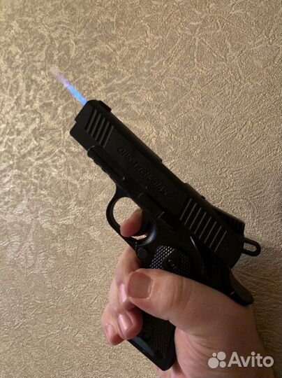 Зажигалка в виде пистолета Colt 818 модель