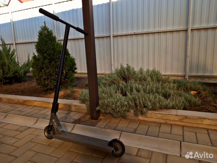 Трюковой самокат tech team