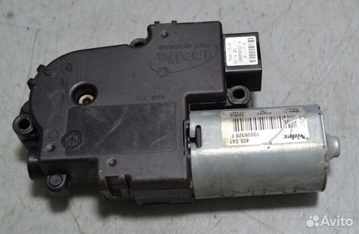 Моторчик люка Mercedes-Benz GLK X204