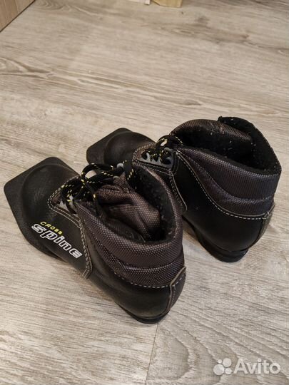 Лыжные ботинки 30