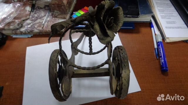 Кованая подставка для вина лафет пушка роза