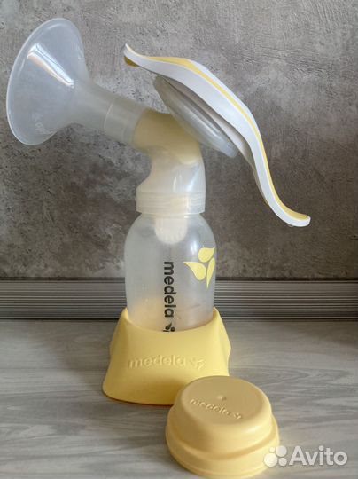 Молокоотсос medela ручной