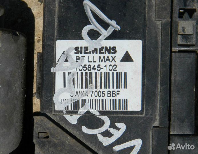 Моторчик стеклоподъемника передний правый Audi A4