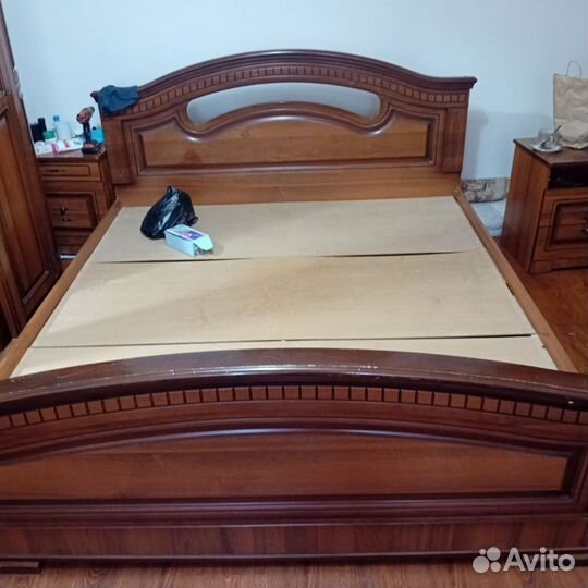 Кровать двуспальная