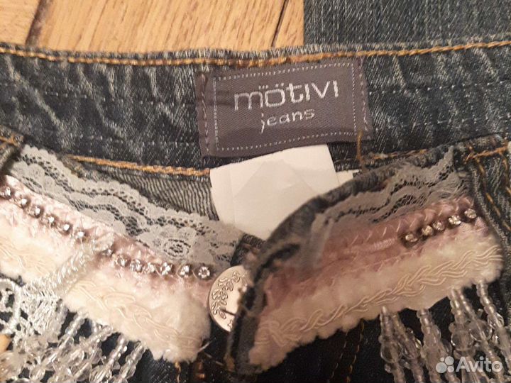 Джинсы новые 44