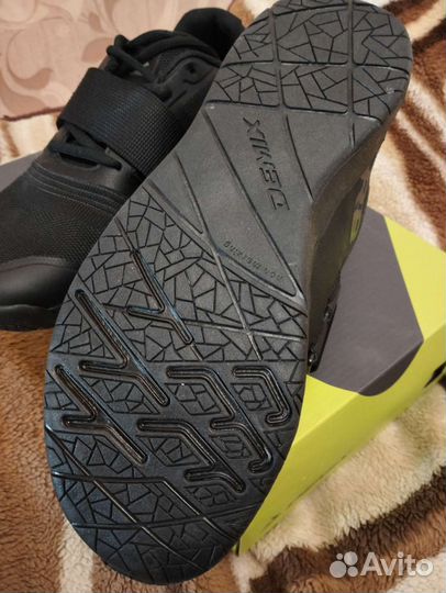 Кроссовки мужские 41 размер новые